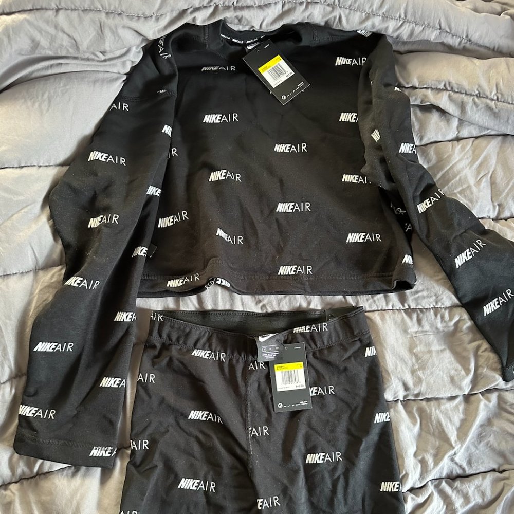 NWT Nike Sweatshirt and Bike Shorts Set Small